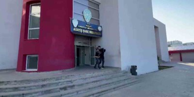 Adana’da motosiklet hırsızı polisten kaçamadı