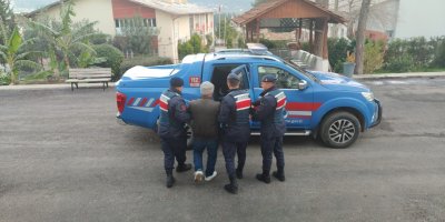 15 yıl kesinleşmiş hapis cezasıyla aranan hükümlü 7 yıl sonra jandarma takibi ile yakalandı
