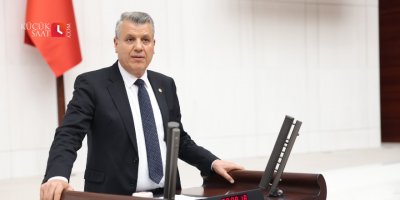 "Ülkemiz de, halkımız da borç batağında"