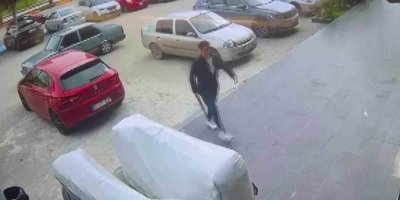 Adana'da kıskançlık krizine giren adam, eski eşini iş yerinde vurdu