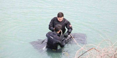 Yaşlı adam sulama kanalında ölü bulundu