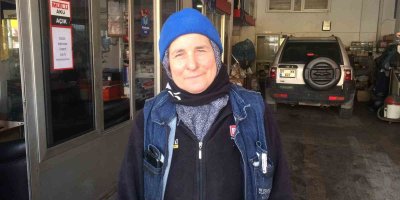 Eşi kaza geçirince önce aşçı sonra tamirci oldu