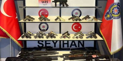 Adana’da bir haftada 43 silah  40 bin 751 uyuşturucu hap ele geçirildi