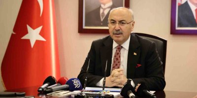 Adana’da ’siyasi parti afişi’ kirliliğine Seçim Kurulu son verdi