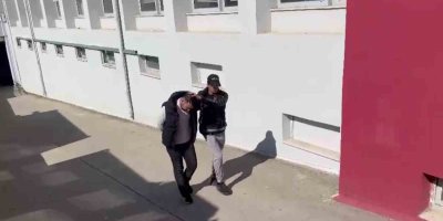 Otomobilinden uyuşturucu, silah ve çelik yelek çıkan şüpheli tutuklandı