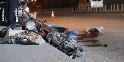 Kendisini sıkıştıran araca çarpmamak için motosikletinden düşüp öldü