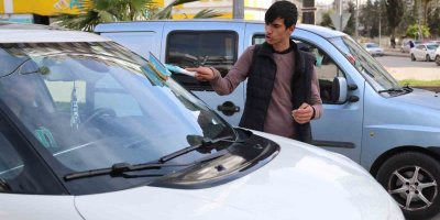 Cam silen genç: "Çocuklarıma da bu işi yaptıracağım"