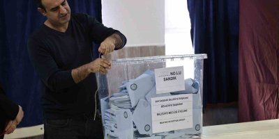 Adana’da oy kullanma işlemi tamamlandı oy sayımı başladı