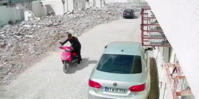 Sevgilisine para götürmek için motosiklet çalmış