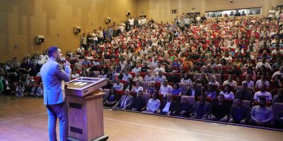 Emrah Kozay Çukurova Belediyesi'nde personel ile bayramlaştı