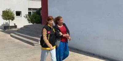 Hırsızlık yaparken suçüstü yakalanan kadın polisi ısırdı