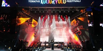 Adanalılar Fatma Turgut konseri ile coştu