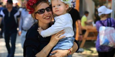 Uluslararası Portakal Çiçeği Karnavalı’nda hem esnaf hem de vatandaşlar mutlu