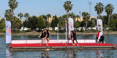 Seyhan Nehrindeki etkinlikler karnavalı renklendiriyor