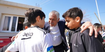 "Geleceğimizin teminatı çocuklarımızın bayramı kutlu olsun!"