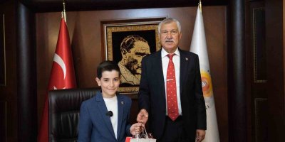 Zeydan Karalar makamını minik Ata Ergül’e teslim etti