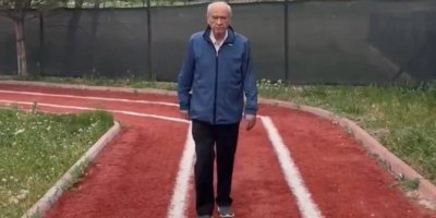 Adanalı Devlet Bahçeli Adanalı sanatçının şarkısıyla mesaj verdi