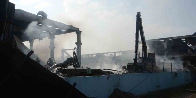 Elektrikli bisiklet fabrikasındaki yangının büyüklüğü gündüz ortaya çıtı