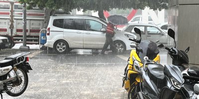 Adana'da "kırkikindi" yağmuru etkili oldu