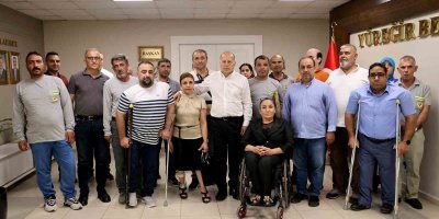 Başkan Demirçalı engelli personelleri makamında ağırladı