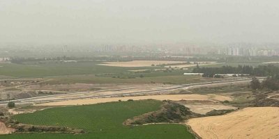 Toz bulutu Adana’yı kapladı