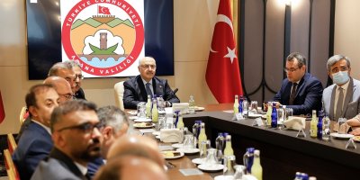 Vali Köşger: “Bağımlılığa feda edilecek tek bir ferdimiz yok”