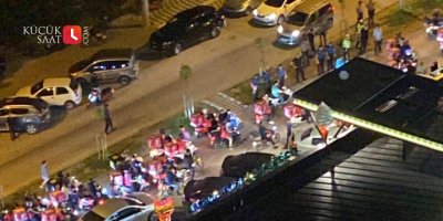 Adana'da motokuryeler Yeşil Fırın çevresinde eylem yaptı