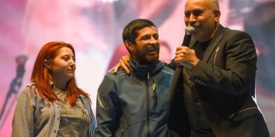 Haluk Levent 30 yıl önce ameliyatı için konser vermişti: Giresun'da sahnede buluştular