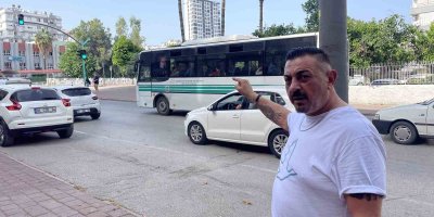 Adana’da esnaf ’ölüm’ kavşağına çözüm istiyor