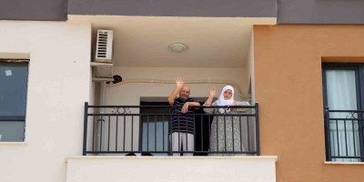 Deprem konutlarında yaşam başladı