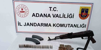 Adana’da bir uzun namlulu tüfek ele geçirilirken 2 kişi de yakalandı