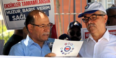 "Öğretmenlik Meslek Kanunu Ekonomik Krize Kurban Edilmemelidir"