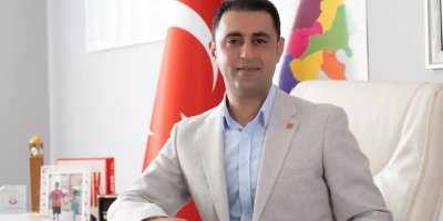 Çukurova Belediyesi'nde başkan yardımcıları belli oldu