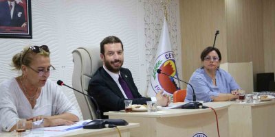 Ceyhan Belediyesi Meclis Toplantısında İsrail’in Filistin’e yönelik saldırıları kınandı