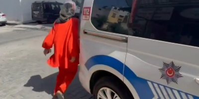 Kimliği kaybolan adayın imdadına Seyhan polisi yetişti