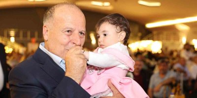 Bebeğe ilk hediye Yüreğir Belediyesinden