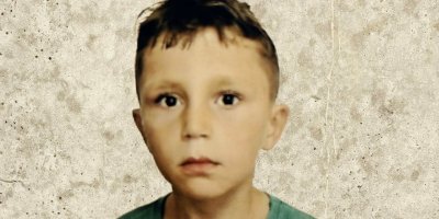 10 yaşındaki çocuk annesinin çalıştığı atölyeye gitti, asansörde sıkışarak can verdi