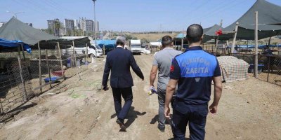 Çukurova’da kurban satış alanları denetleniyor