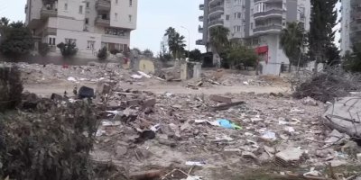 Adana'da yıkılan binada daireler "temeli raylı sistem, depreme dayanıklı" teminatıyla satılmış