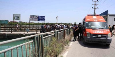 Kanala atlayan eşini kurtarmak isterken suda kayboldu