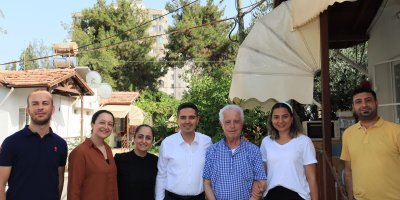 Adana'da huzurevi sakinlerine babalar günü süpriziz