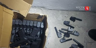 Silah üreten şahsın evine operasyon: 13 ruhsatsız tabanca ve silah parçaları ele geçirildi