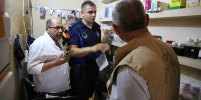 Yer Kocavezir: Ayakkabıcı görünümlü Suriyeli eczane