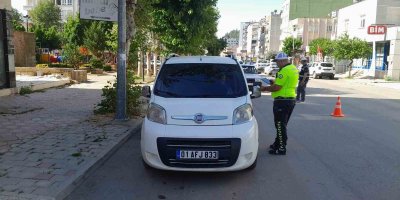 Kozan polisi aranan 6 şüpheliyi yakaladı