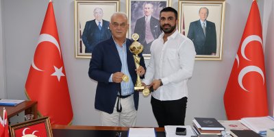 MHP Adana İl Başkan Yusuf Kanlı 'Şampiyonlar Şampiyonu'nu kutladı!