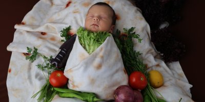 Bebek fotoğrafçılığında "Adana dürüm" konsepti