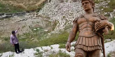 Adana'da Büyük İskender'in sırları aralanıyor! Magarsus antik kenti, tarihe ışık tutuyor