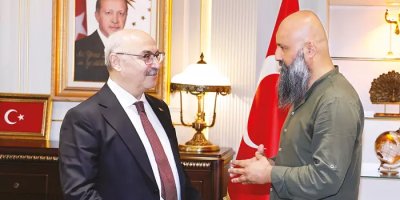 Adana Valisi Köşger sokak hayvanları ile alakalı projelerinin ayrıntılarını anlattı