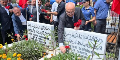 Vali Köşger: "Hainler Türk milletine kendi silahını doğrultulmaya çalıştı"