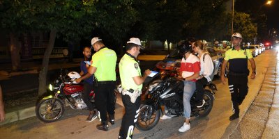 Adana'da saat başına 12 motosiklet sürücüsüne ceza
